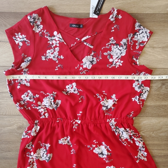 BNWT Reitmans floral dress / size XL / red, grey & white - Picture 7 of 12